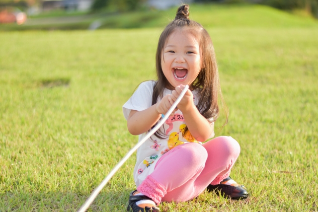 前まわし跳びの練習前にも効果的 簡単縄跳び遊び6選 にじいろkids 体操labo